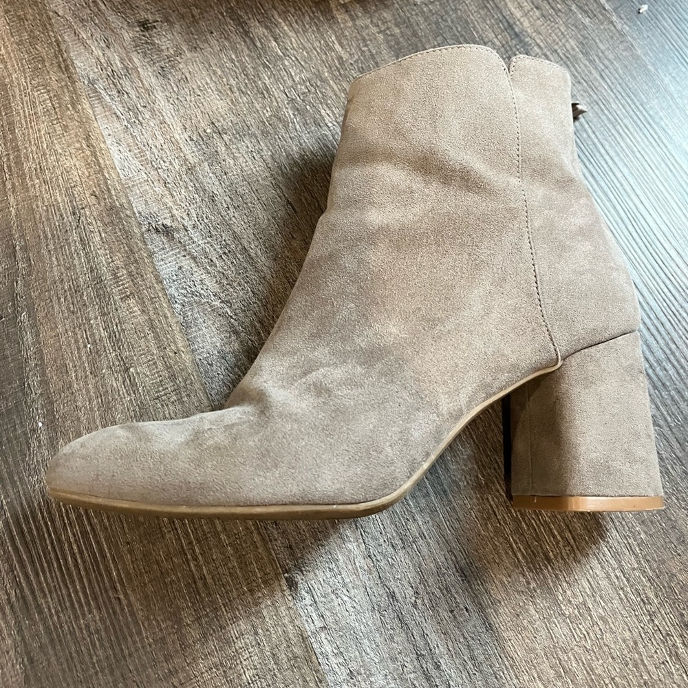tan boot heels